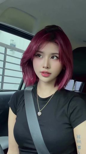 Celebrity Filipina babe shows off her athletic body in a solo video