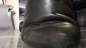 HD Office Candid Closeup Ankleboot Shoeplay 01