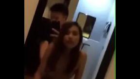 Scopata di fronte allo Specchio