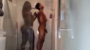 Super Fit Mulatta Giving It to Her Young Friend in the Bathroom - Fernanda Chocolate & Joao O Safado