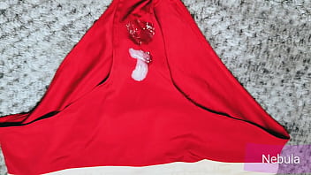 Me masturb&eacute_ con los panties rojos usados de mi mejor amiga