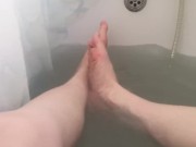 BATH FEET TEASE