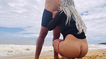 FUDENDO GOSTOSO NA PRAIA