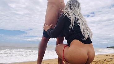 FUDENDO GOSTOSO NA PRAIA