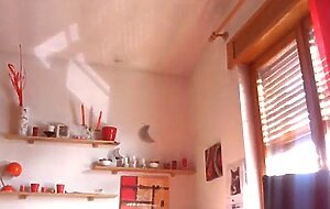 Dildo in bocca e poi tutti nel culo una gustosa compilation di penetrazioni anali