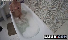luuv.  elika shaves her legs in the bathroom on camera for a reality show
