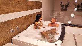 hot chat in the bathtub with nick niquita and a lot of cock in the hottie s ass making her cum in the ass screaming. vagninho e nick niquita