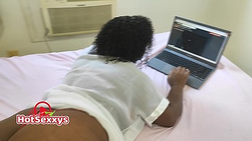 Atriz se excitando sozinha antes da gravação de novo filme para HotSexxys