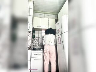 Chunky Housewife Farting Whilst Washing Dishes Style