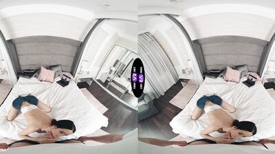 Jasmine Jayne gives dude a blowjob – TmwVRnet