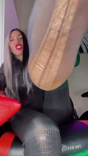 Worship my feet and big countdown