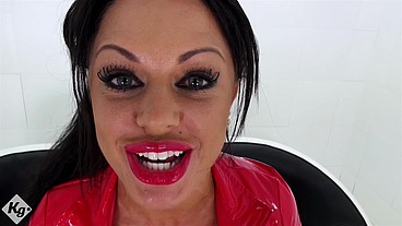 Kerry Louise Looks Red Hot In Latex & Taking Cock