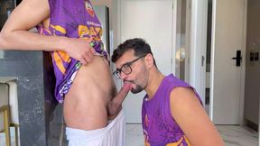 marcos goiano - nerd levando pica do foliao de carnaval - sexo gay sem camisinha - marcos goiano e kallel