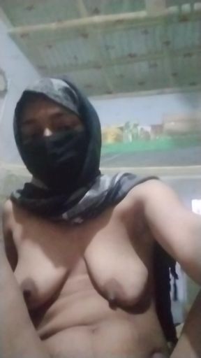 Queen Hijab Bangla Hot girls desi Lima Nude Video Call Show Cute Boobs And pussy