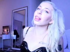 Pretty Hot Blonde Cam Babe Masturbate Solo on Cam