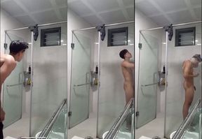 JAV Gay: Recording himself taking a shower. Nice view