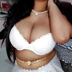 Hot Deshi Boudi Big Boobs