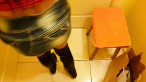 Amateur Fuck in the Supermarket Dressing Room