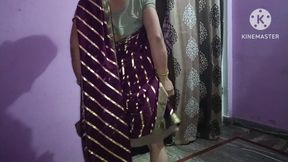 Indian Bhabhi Wear New Saree and Ready for Hard Fucking Pussy
