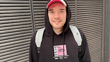 Ex-straight guy got fucked to orgasm in a McDonald&rsquo_s bathroom  [4K]