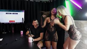 Morena tem os peitos e a buceta chupada depois de falar que o cliente nunca sentiu prazer transando, ent&atilde_o realiza seus fetiches de cuspe, gostou de fazer uma menage feminina - Casal Kaliente