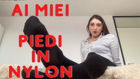 FOOT FETISH NYLON E TU AI MIEI PIEDI