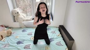 Tais Catches Boyfriend at Work and Fucks Dan and Wears Pantyhose for Him