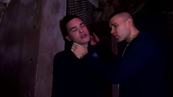 Bande annonce | Jordan Fox en vampire d&eacute_fonce le cul d&#039_un minet salope soumis