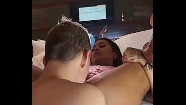 Carioca jasmeco em sexo forte com a mineira cavalona india cici que sentou gostoso na piroca do magrinho dotado - COMPLETO NO RED E SHEER