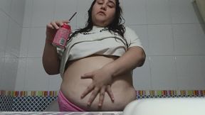 Bloated stomach after drinking soda
