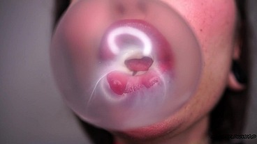 Lush Lips & Bubblegum