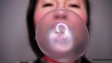Lush Lips & Bubblegum