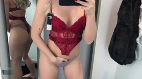 BLONDE teen 18+ FINGERING IN SHOPING MALL AND BLOWJOB