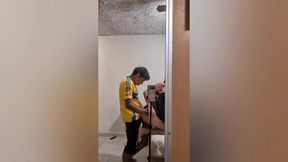 la agarro como quiero a la zorra de mi novia