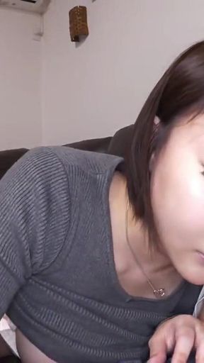 A Heat Surges as Arisa Hanyu Unleashes Her Bold, Stunning Curvy Presence - Scene.1