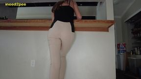 lola leda pissing her tight pants at work behind counter