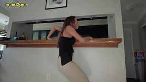 lola leda pissing her tight pants at work behind counter