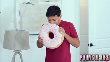 Flecha de Donas y Cupido. sub espa&ntilde_ol. ver completo en: pornsuborg