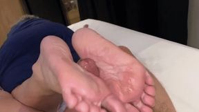 WRINKLED SOLES FOOTJOB - FULL HD