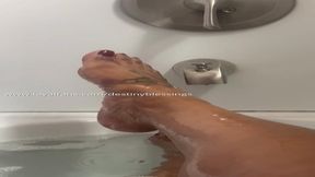 Cum take a bath with me 🛁