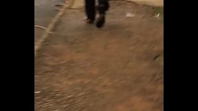 loira rabuda na rua