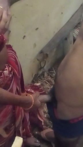 Indian Desi Village Girlfriend And Boyfriend Fucking Oldest House Hotel Room - Village Couples Sex - Desi Bhabhi.   Clip 1