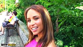Smiley babe in outdoor sex video