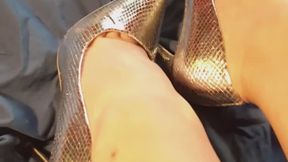 000008 Dama Vida - FootFetish – Silver high heels