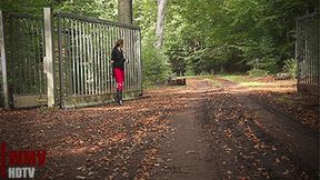 Whipping the Trespasser (HDTVWMV) – Lady Iveta