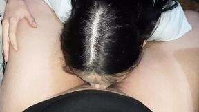 In the hookah paid with the waitress cunnilingus - Lesbian illusion