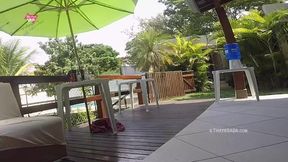 Esposa gostosa Thay Ksada fodendo com o entregador de água