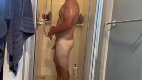 Muscled DILF stroking his ginormous fuck-stick in the douche AND finger-tickling his bulls eye to help him NUT SACK!!!!