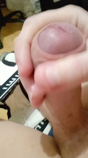 Big dick says sucking means my girlfriend doesn&#039;t want me to masturbate him all day  #8