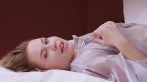 Pretty Gorgeous girl Erika Eden playing with herself on this lazy Sunday morning